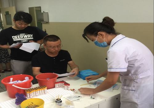 設備備租賃中心組織員工進行“關(guān)愛身心”健康體檢