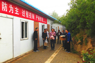 漢中分公司領(lǐng)導(dǎo)節(jié)日檢查施工項目慰問一線員工