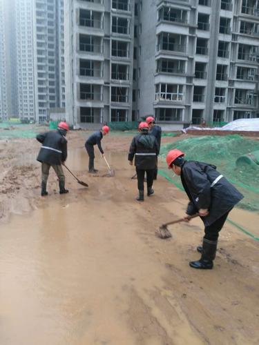 中秋佳節(jié)防汛忙