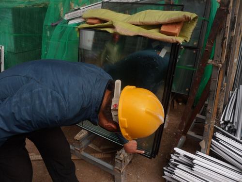 “安全、質(zhì)量、環(huán)?！比荦R下以優(yōu)異的成績迎接“十九大”的勝利召開