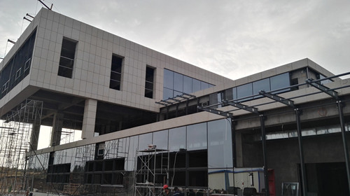 天工公司土建十七部小保當(dāng)一號(hào)食堂項(xiàng)目建設(shè)初見(jiàn)成效