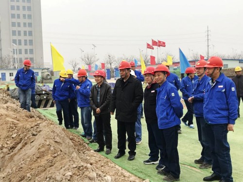 陜西渭化集團(tuán)領(lǐng)導(dǎo)蒞臨渭河彬州乙二醇化工生活區(qū)施工項(xiàng)目檢查指導(dǎo)工作