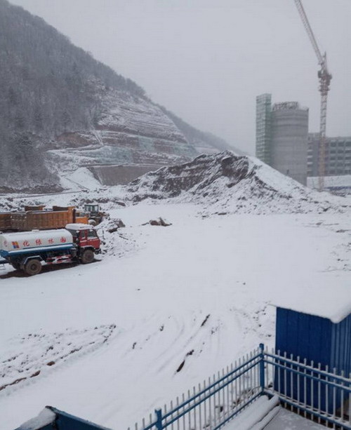 銅川分公司第二項目部戰(zhàn)風(fēng)雪 保安全 促生產(chǎn)