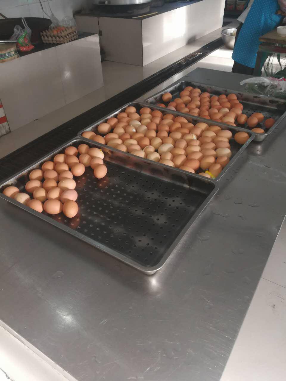 掘進公司曹家灘項目部班中餐從溫飽向營養(yǎng)轉(zhuǎn)變