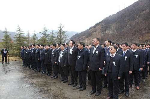 建設(shè)集團(tuán)召開安全警示教育會(huì)暨安全生產(chǎn)例會(huì)