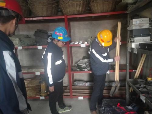 陜煤建設(shè)洗選煤運營公司安裝第三項目部做實“雨季三防”工作