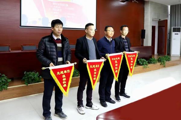 陜煤建設礦建二公司小保當?shù)谌椖坎吭佾@佳績