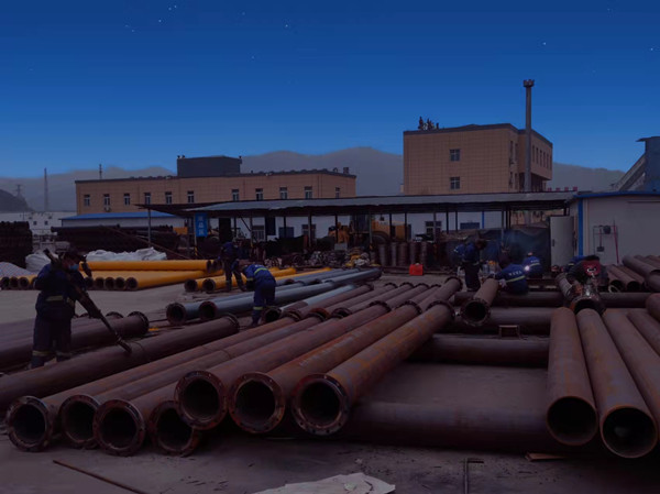 陜煤建設咸陽分公司安裝項目部：加班加點趕工期，齊心協(xié)力搶進度