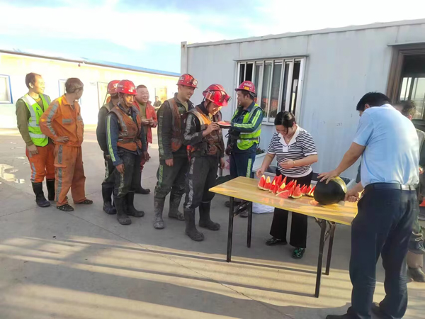 陜煤建設(shè)機電安裝公司:“花式”助平安,巾幗在行動