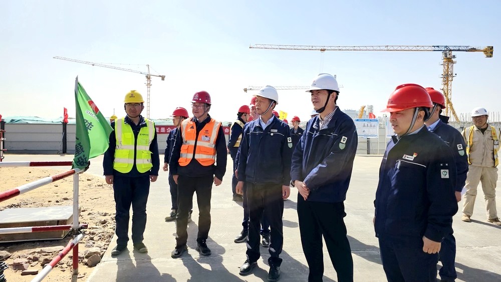 陜煤集團(tuán)榆林化學(xué)有限責(zé)任公司黨委副書(shū)記、總經(jīng)理段立波一行深入天工公司基層項(xiàng)目檢查指導(dǎo)