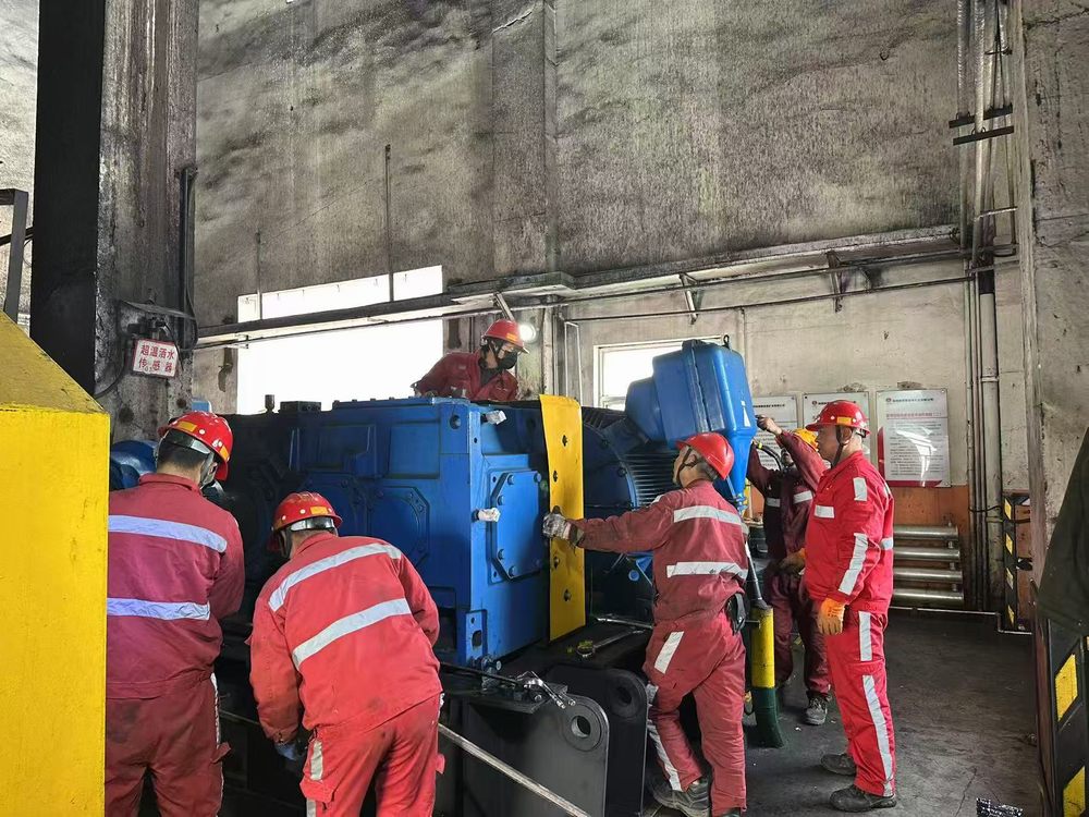 陜煤建設(shè)機(jī)電安裝公司曹家灘項(xiàng)目部高效完成檢修任務(wù)，筑牢安全生產(chǎn)防線