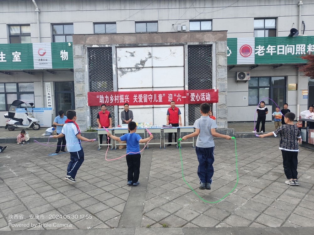 陜煤建設(shè)駐村工作隊(duì)暖心守護(hù) 留守兒童歡樂迎“六一”