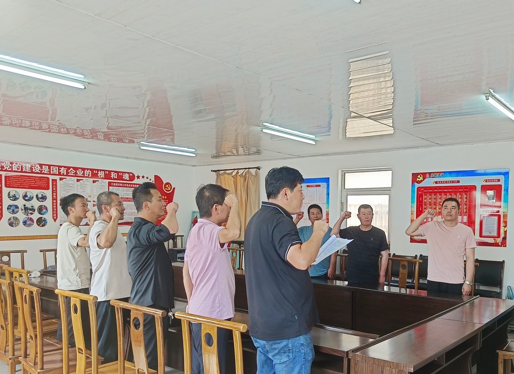 陜煤建設韓城分公司安裝六項目部：安全“不違章” 青春勇?lián)?></div>
                                <div   id=