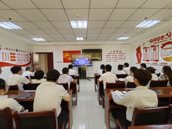 深學(xué)細悟礪初心 實干篤行促發(fā)展