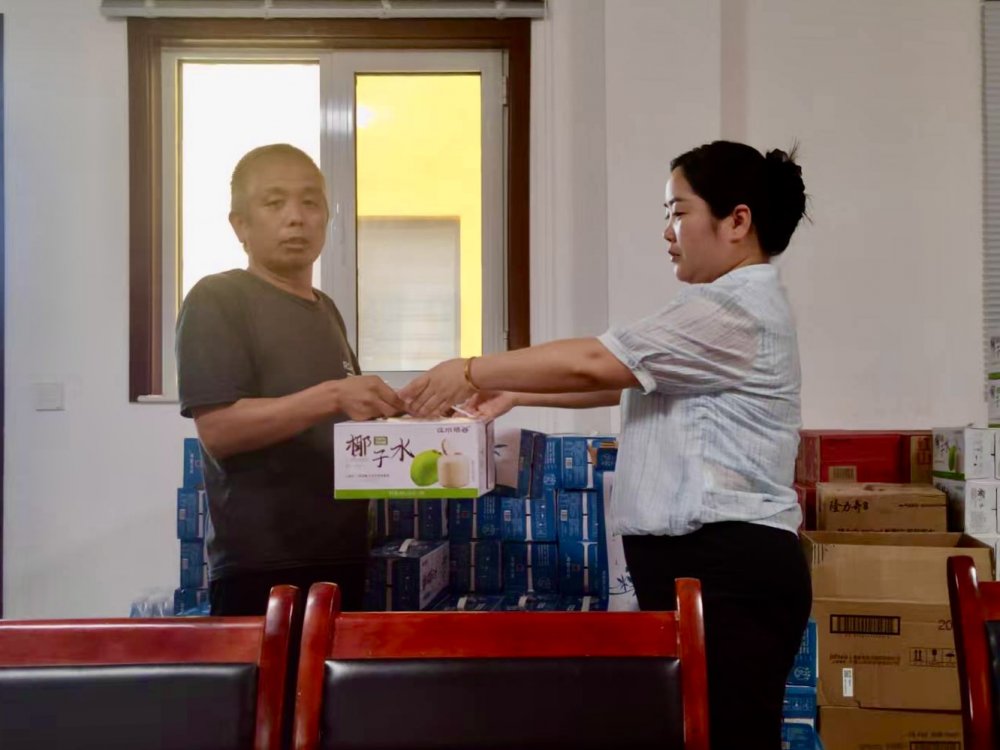 陜煤建設(shè)機(jī)電安裝公司小保當(dāng)項(xiàng)目部:高溫戰(zhàn)一線 清涼筑根基