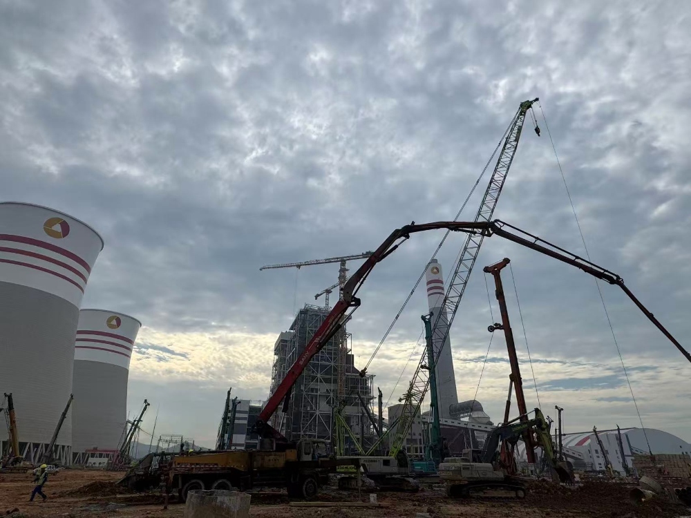 24小時(shí)鏖戰(zhàn)!陜煤電力上高有限公司2x1000MW清潔煤電擴(kuò)建項(xiàng)目煤倉間灌注樁圓滿完成