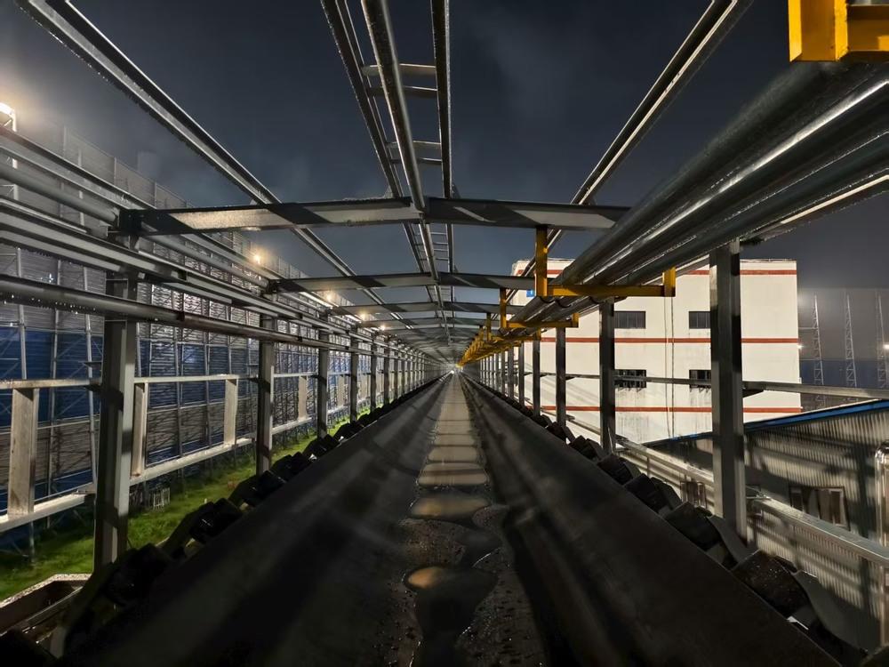 陜煤建設(shè)路橋分公司荊州項(xiàng)目部:風(fēng)雨無阻,決戰(zhàn)830節(jié)點(diǎn)目標(biāo)紀(jì)實(shí)