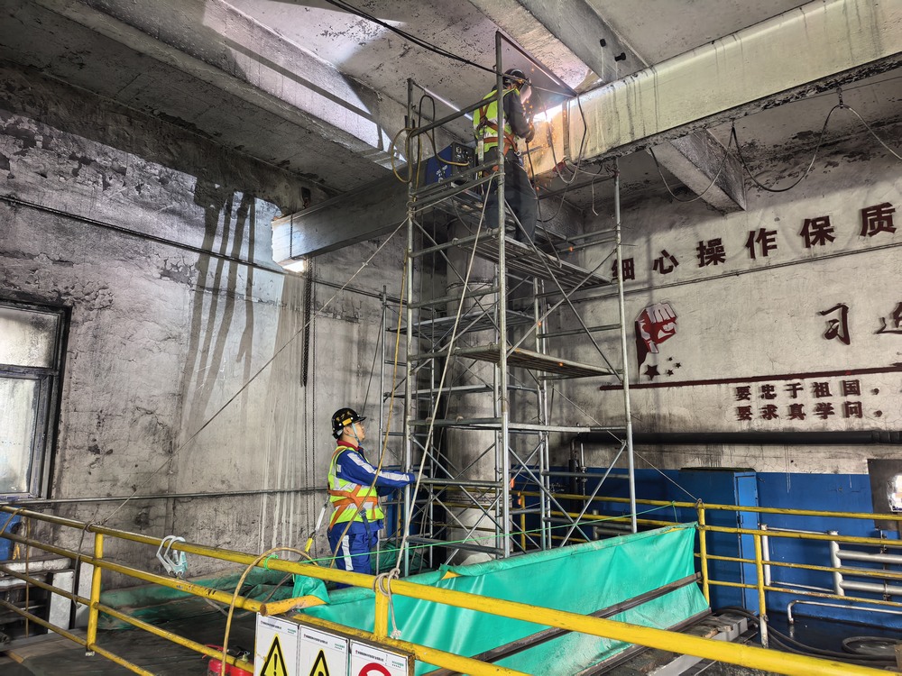 陜煤建設(shè)洗選煤運(yùn)營公司第二項(xiàng)目部：攻堅(jiān)落煤塔除鐵器安裝，以精細(xì)施工護(hù)航煤礦安全運(yùn)營