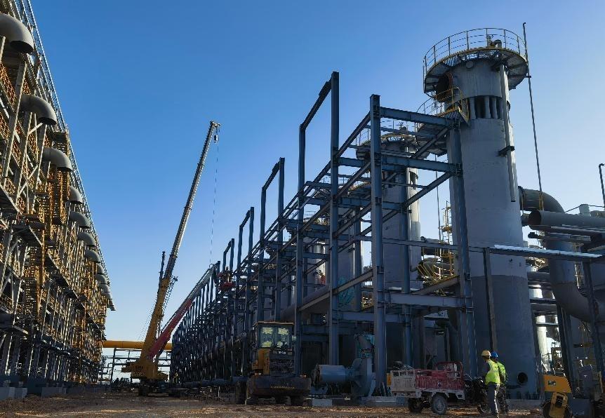 陜煤建設(shè)西北分公司土建第一項目部:熱解裝置管廊2鋼結(jié)構(gòu)安裝任務(wù)圓滿完成