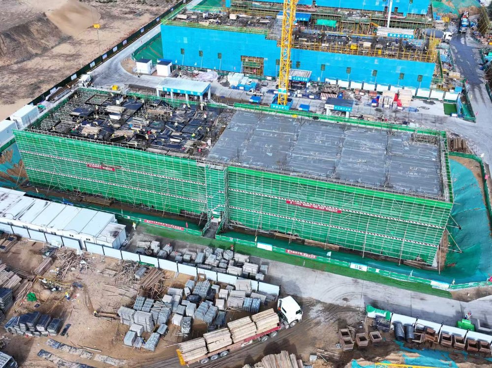 戰(zhàn)荒漠、搶節(jié)點!陜煤建設(shè)天工公司土建第五項目部以“鐵軍擔(dān)當(dāng)”推進(jìn)榆林化學(xué)二期建設(shè)