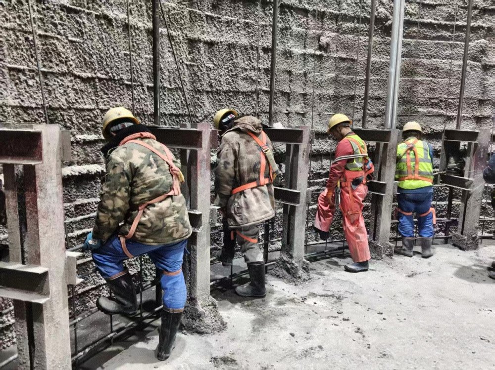 陜煤建設(shè)礦建三公司天山（二號井）項(xiàng)目部：百日安全護(hù)航?jīng)Q戰(zhàn)四季度 豎井施工攻堅(jiān)傳捷報(bào)