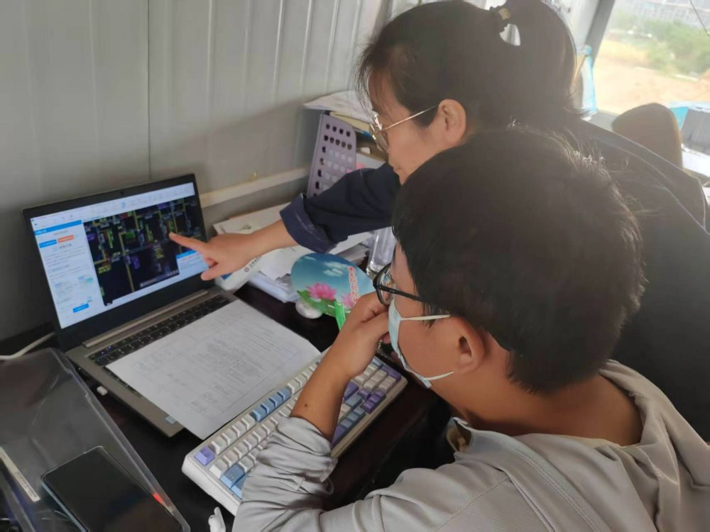 陜煤建設(shè)韓城分公司土建一項(xiàng)目部：巾幗力量綻芳華，鏗鏘玫瑰別樣紅