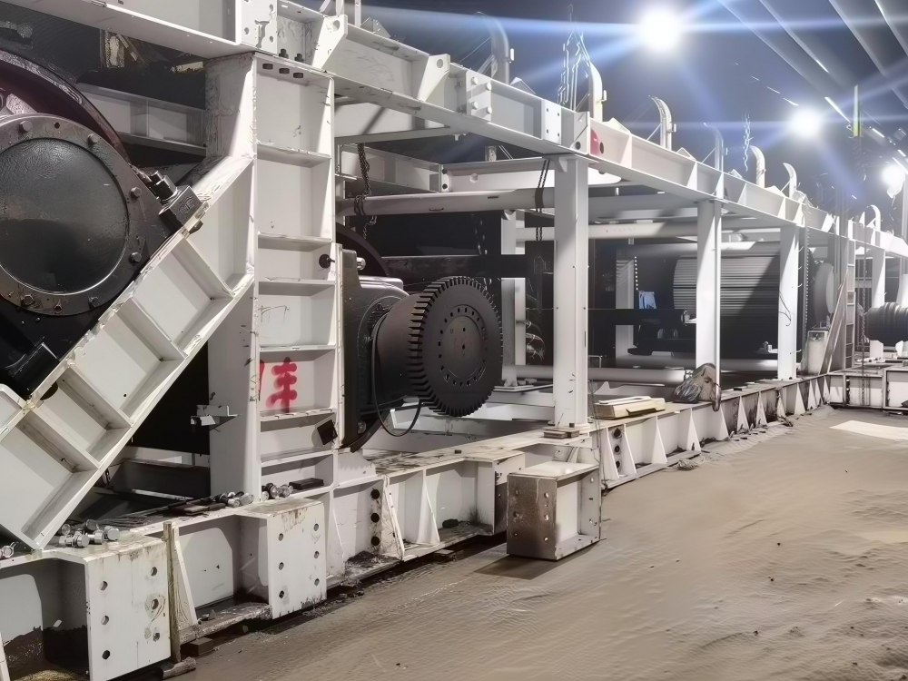 陜煤建設(shè)機(jī)電安裝公司小保當(dāng)項(xiàng)目部順利完成帶式輸送機(jī)關(guān)鍵節(jié)點(diǎn)安裝工作