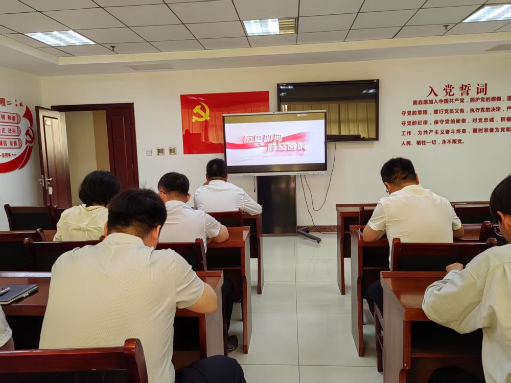 陜煤建設(shè)煤礦運(yùn)營(yíng)服務(wù)分公司：踐行雷鋒精神 激揚(yáng)奮進(jìn)力量