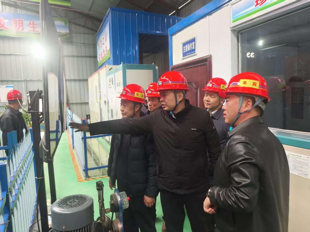 陜煤集團(tuán)、韓城礦務(wù)局聯(lián)合檢查組蒞臨礦建二公司第二項(xiàng)目部檢查指導(dǎo)