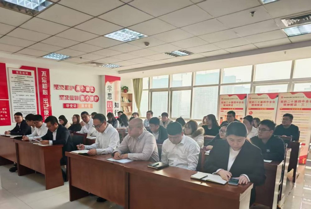 陜煤建設(shè)煤礦運(yùn)營(yíng)服務(wù)分公司：借兩會(huì)春風(fēng) 抬奮進(jìn)龍頭