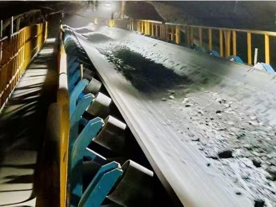 陜煤建設(shè)機(jī)電安裝公司涌鑫項目部攻堅17天高效完成長距離帶式輸送機(jī)安裝工程