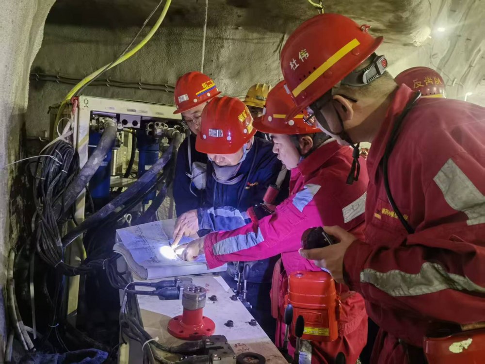 陜煤建設(shè)煤礦運營服務(wù)分公司:錨定目標(biāo)開新局 實干篤行創(chuàng)佳績